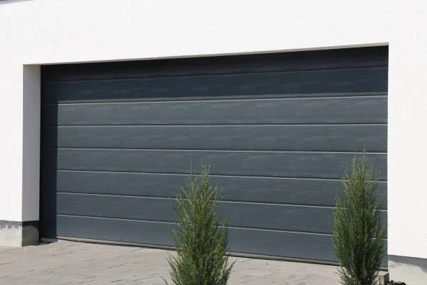 Portão basculante automático para garagem